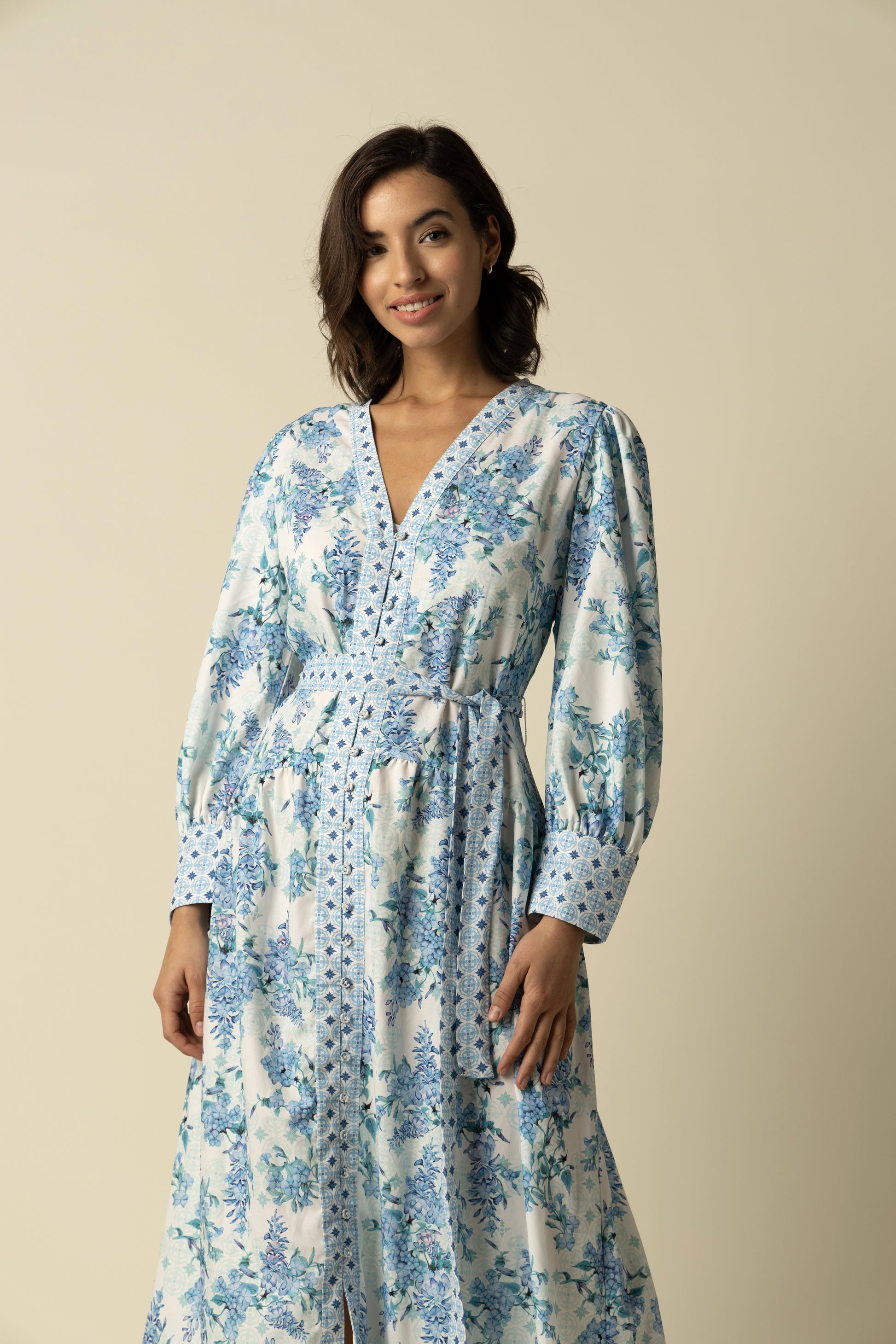 aaliyah blue dress Aaliyah Blue Lace Evening Dress XL / Royal Blue