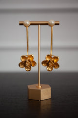 Dangling Gold Flowers with Pearls