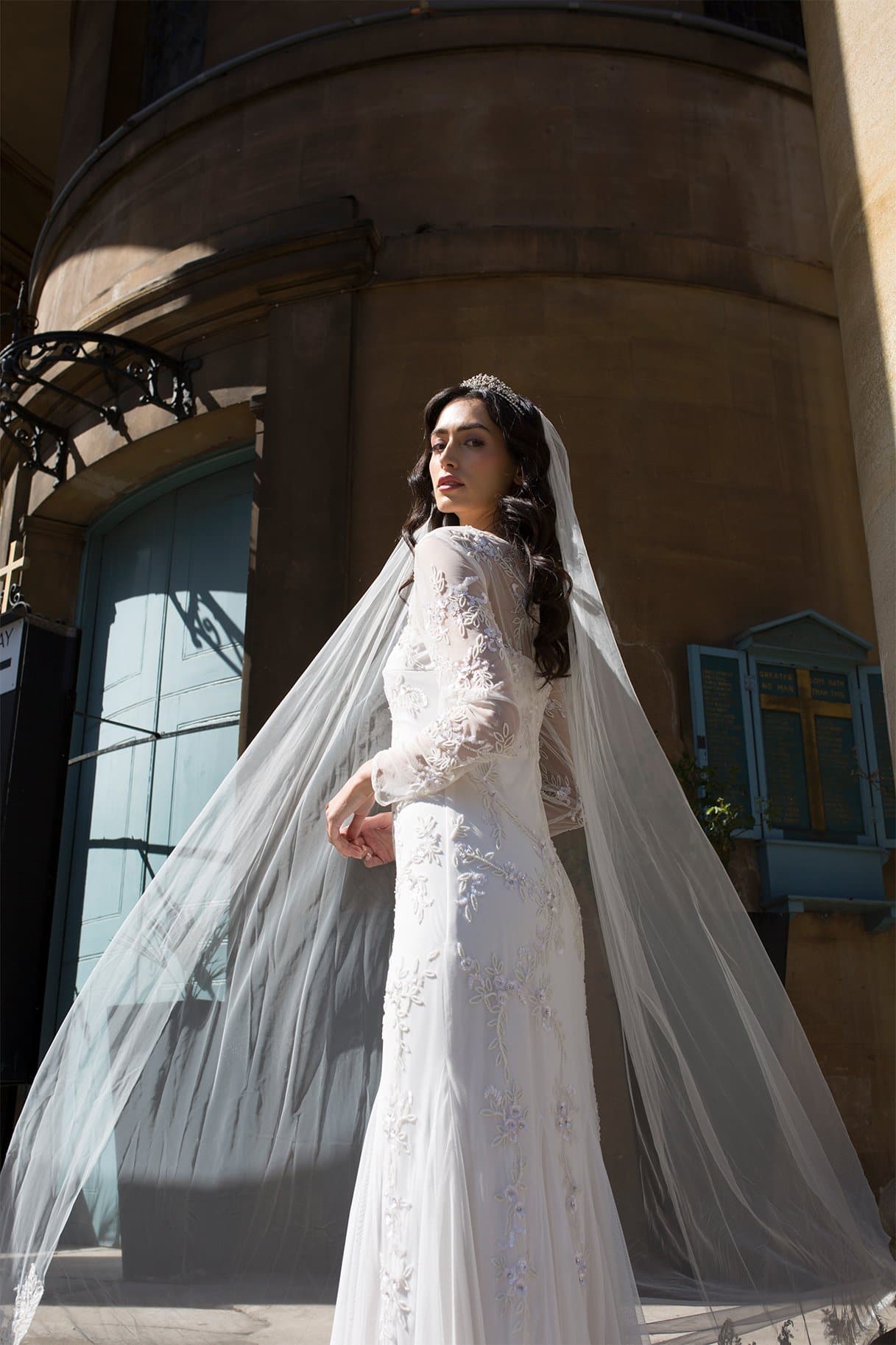 beaded V-neck Minnie bridal dress